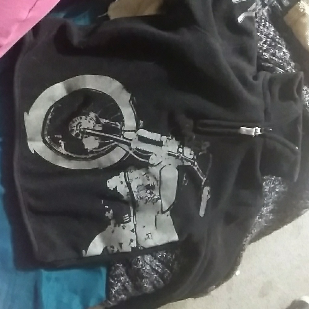 Pull over hoodie